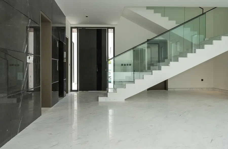 Villa 106, Entrance stair