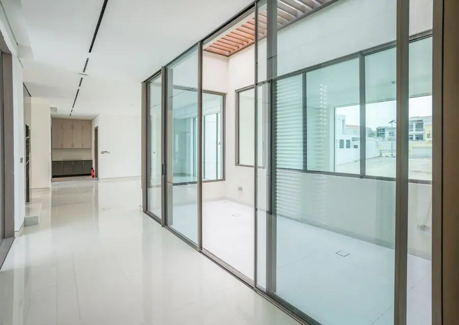 Villa Treize, Glazed gallery